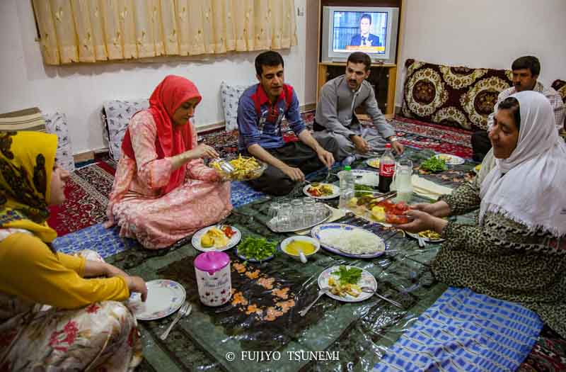 イランの食卓　イランの家庭料理